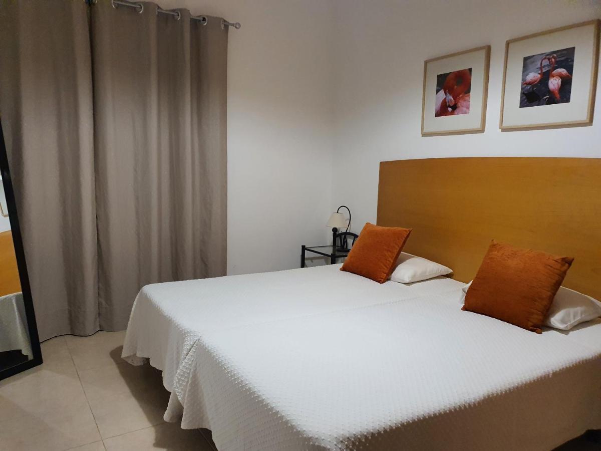 Flamingo Apartments Портиман Екстериор снимка