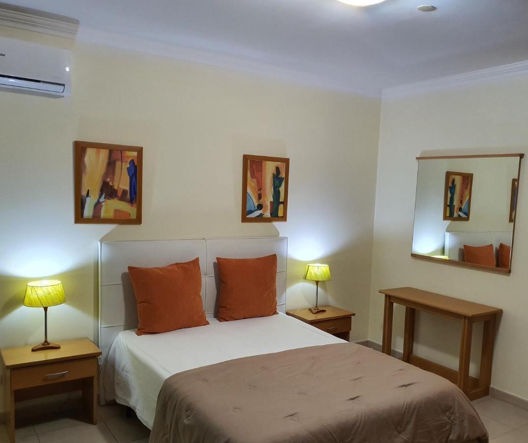 Flamingo Apartments Портиман Екстериор снимка