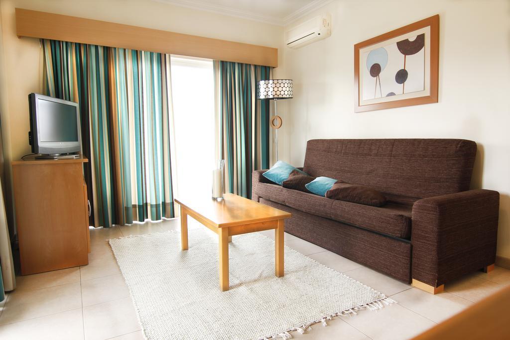 Flamingo Apartments Портиман Стая снимка